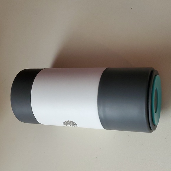 Toadfish Non-Tipping Slim Can Cooler - Picture 4 of 10